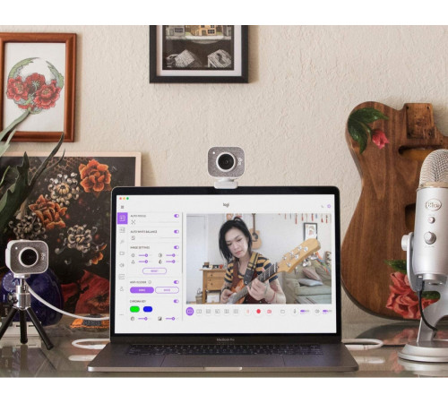 Веб-камера Logitech StreamCam (белый)
