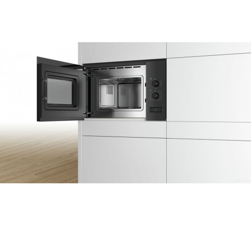 Микроволновая печь Bosch BFL520MB0