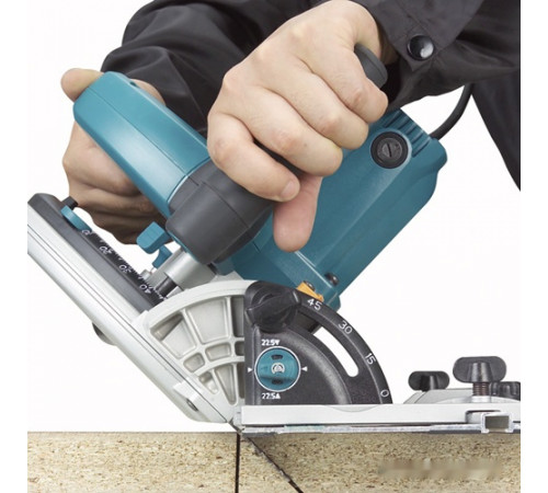 Дисковая (циркулярная) пила Makita SP6000J