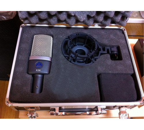 Akg C214