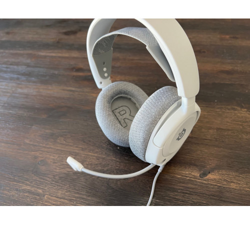 Наушники SteelSeries Arctis Nova 1 (белый)