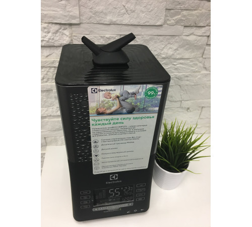 Увлажнитель воздуха Electrolux EHU-3810D