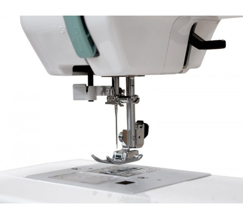 Компьютерная швейная машина Janome HD 6130