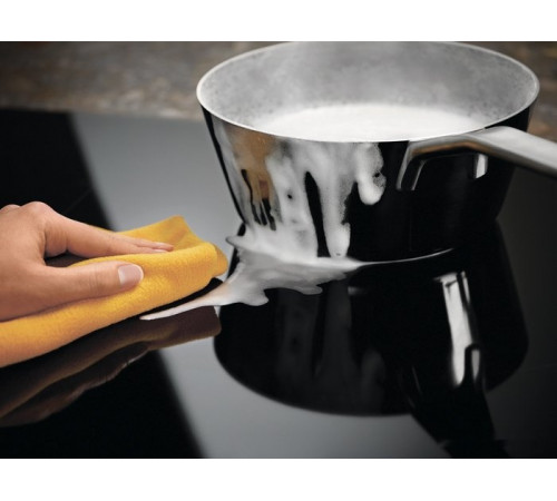 Варочная панель Electrolux Induction 300 Slim-Fit LIL61434C
