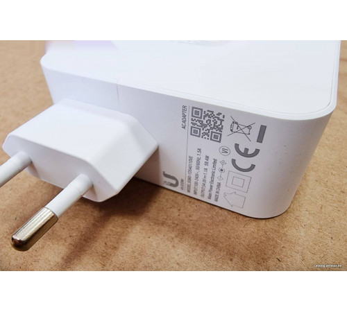 Коммутатор Ubiquiti UniFi Switch Lite 8 POE