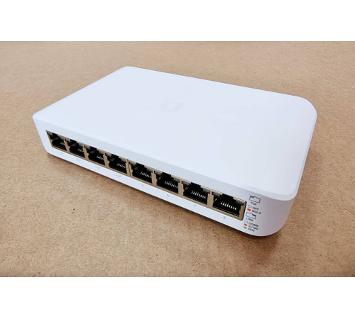 Коммутатор Ubiquiti UniFi Switch Lite 8 POE