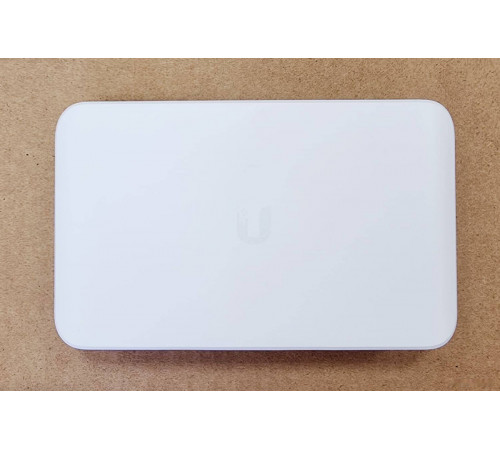 Коммутатор Ubiquiti UniFi Switch Lite 8 POE