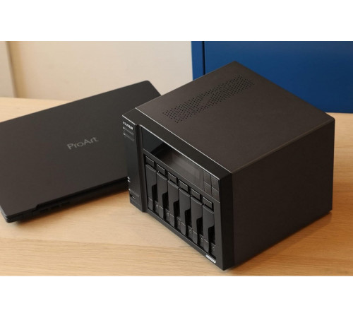 Сетевой накопитель Asustor Lockerstor 6 Gen2 AS6706T