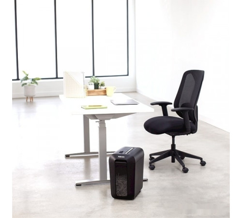 Шредер Fellowes PowerShred LX65 (черный)