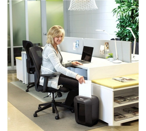 Шредер Fellowes PowerShred LX41 (черный)