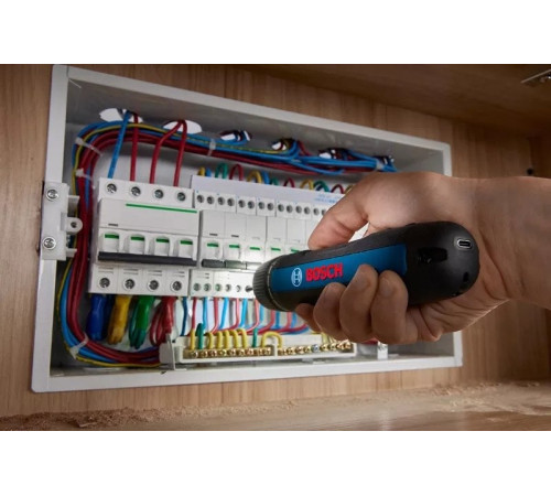 Электроотвертка Bosch Go Professional 06019H2200 (с АКБ, кейс)