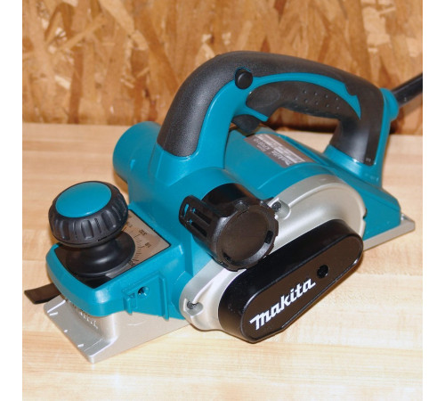 Электрорубанок Makita KP0810