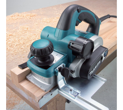 Электрорубанок Makita KP0810