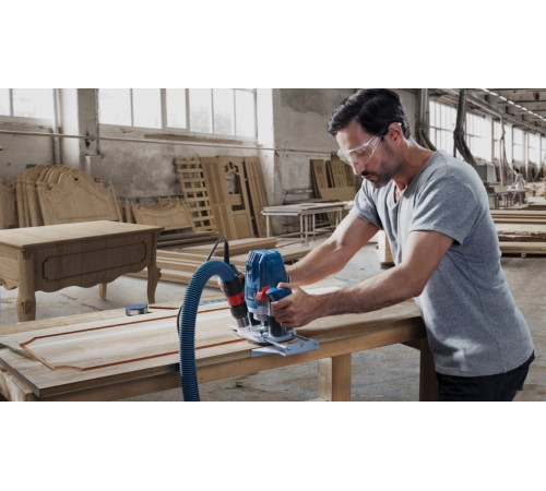 Фрезер Bosch GOF 130 Professional 06016B7000