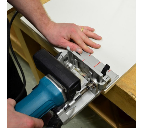 Фрезер Makita PJ7000