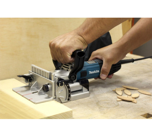 Фрезер Makita PJ7000
