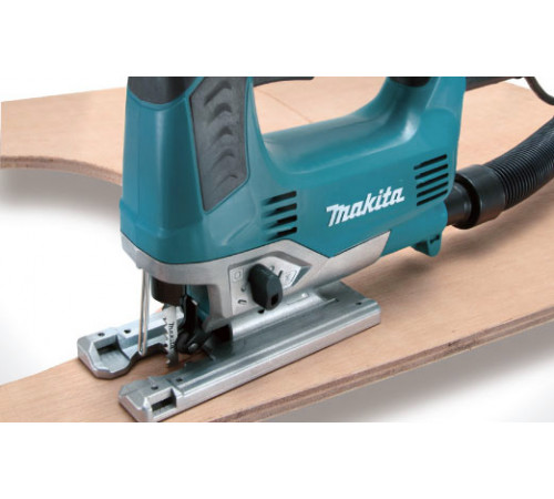 Лобзик Makita JV0600K