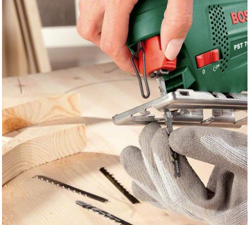 Лобзик Bosch PST 750 PE