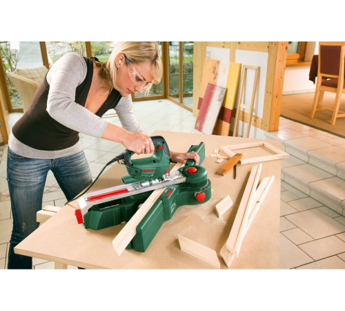 Лобзик Bosch PST 700 E