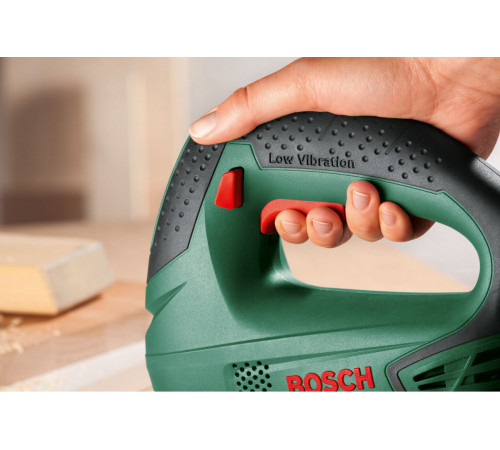 Лобзик Bosch PST 700 E