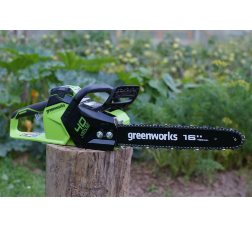Аккумуляторная цепная пила Greenworks GD40CS18K2
