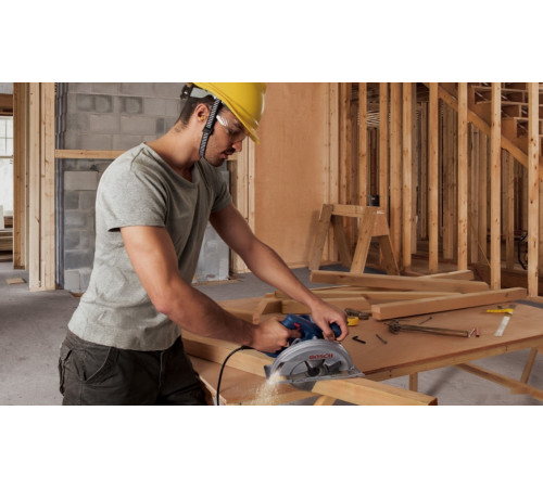 Дисковая (циркулярная) пила Bosch GKS 140 Professional 06016B3020