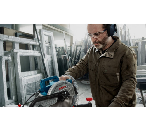 Дисковая (циркулярная) пила Bosch GCM 216 Professional 0601B33000