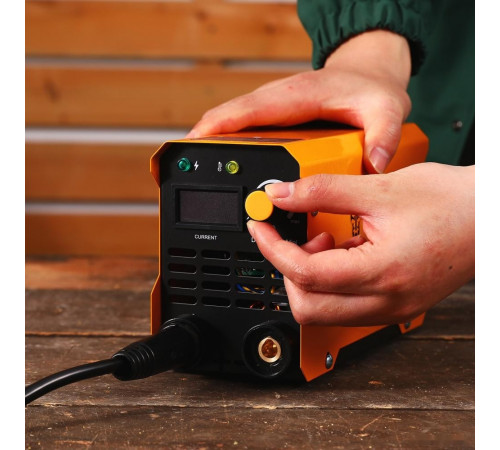 Сварочный инвертор Deko DKWM250A Mini 080-3000