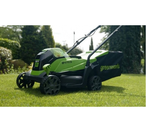 Газонокосилка электрическая Greenworks GD24LM33K4 / 2516107UB 24В (АКБ 4 А/ч и ЗУ)