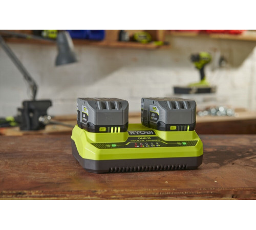 Зарядное устройство Ryobi One+ RC18240 5133005579 (18В)