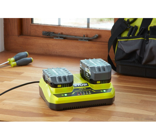 Зарядное устройство Ryobi One+ RC18240 5133005579 (18В)