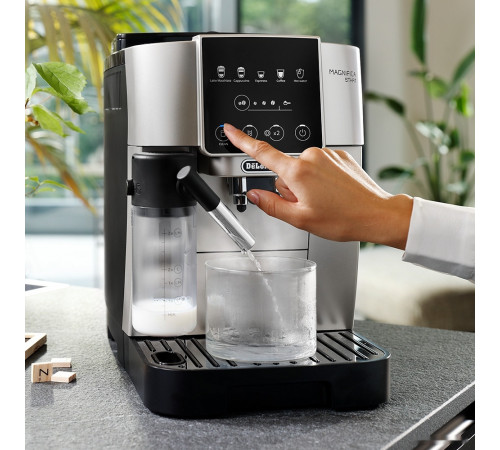 Кофемашина Delonghi Magnifica Start ECAM 220.80.SB