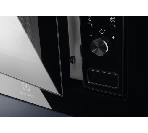 Микроволновая печь Electrolux LMS2203EMK