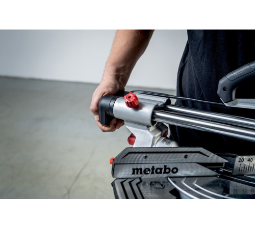 Торцовочная пила Metabo KGS 305 M 613305000