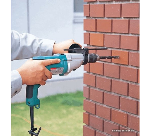 Ударная дрель Makita HP2051F