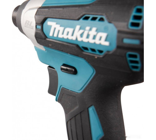 Винтоверт Makita DTD157RTJ (с 2-мя АКБ, кейс )
