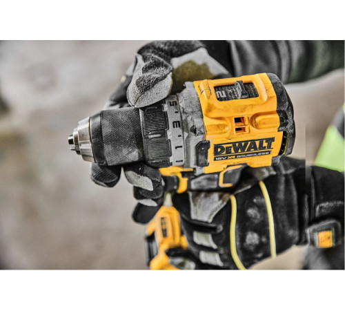 Дрель-шуруповерт DeWALT DCD800E1T (с 1-им АКБ 1.7 Ач, кейс)