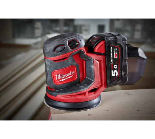 Шлифовальная машина Milwaukee M18 BOS125-502B 4933464229 (с 2-мя АКБ, сумка)