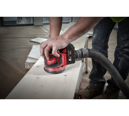 Шлифовальная машина Milwaukee M18 BOS125-502B 4933464229 (с 2-мя АКБ, сумка)