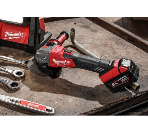 Угловая шлифмашина Milwaukee M18 FSAG125XB-502X Fuel 4933478430 (с 2-мя АКБ)
