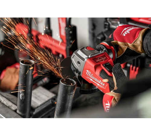 Угловая шлифмашина Milwaukee M18 FSAG125XB-502X Fuel 4933478430 (с 2-мя АКБ)