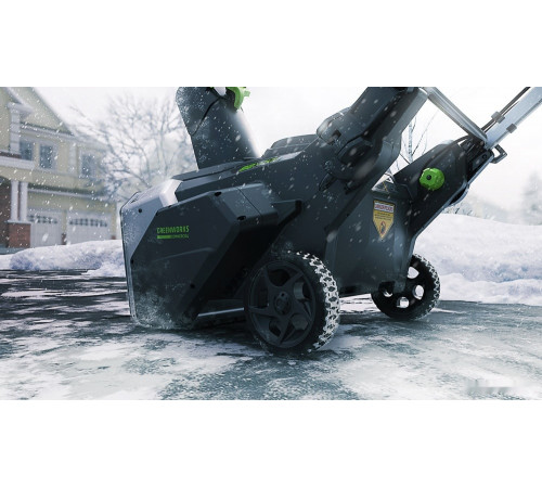 Снегоуборщик Greenworks GD82ST (с АКБ 5 А/ч)
